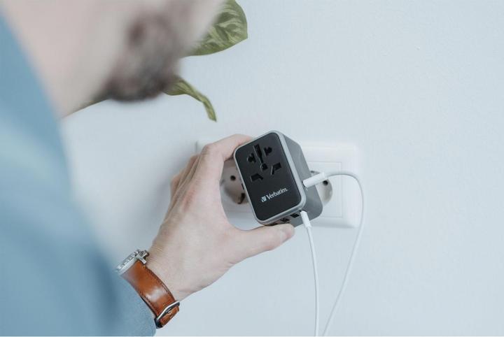Actual product image Verbatim Universal Travel Adapter