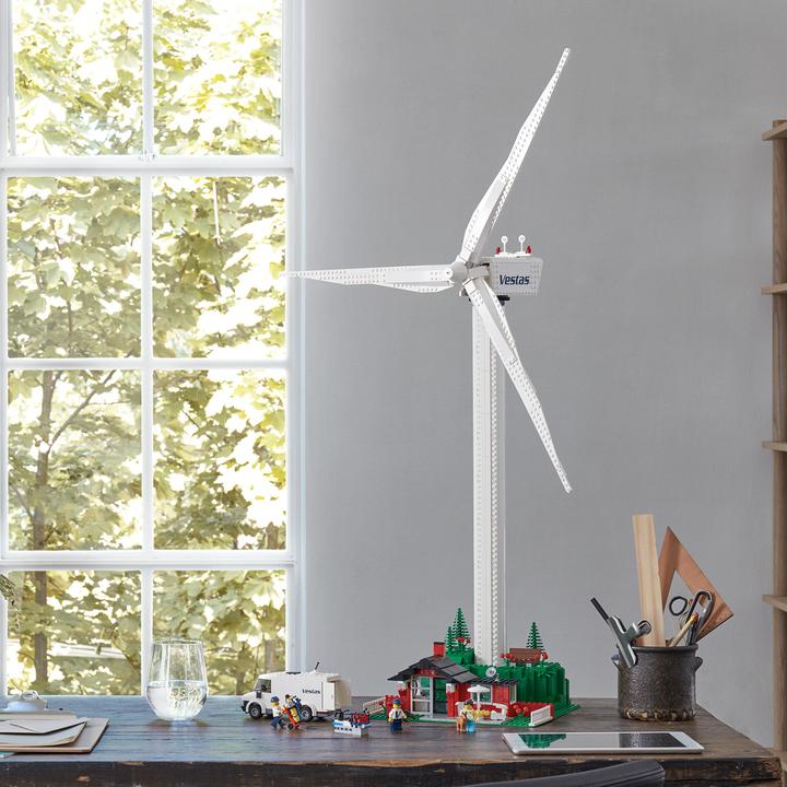 Actual product image LEGO Vestas wind turbine (10268, LEGO Creator Expert)