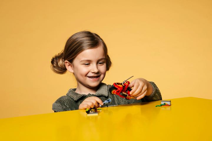 Produktbild LEGO Kais Feuer-Bike (71734, LEGO Ninjago)