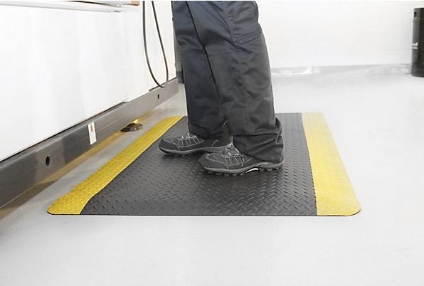 Actual product image kaiserkraft Anti-fatigue mat, PVC / neoprene (900 x 600 mm)
