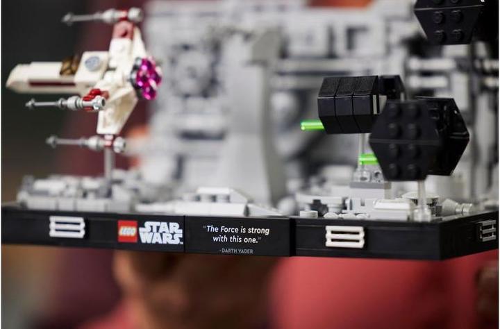 Image du produit LEGO Diorama Death Star Trench Run (75329, LEGO Star Wars)