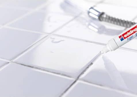 Actual product image Edding 4-8200-1-1050 (White, 4 mm, 1 x)