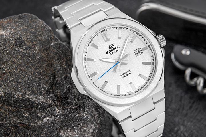 Produktbild Casio Edifice (Analoguhr, 45 mm)
