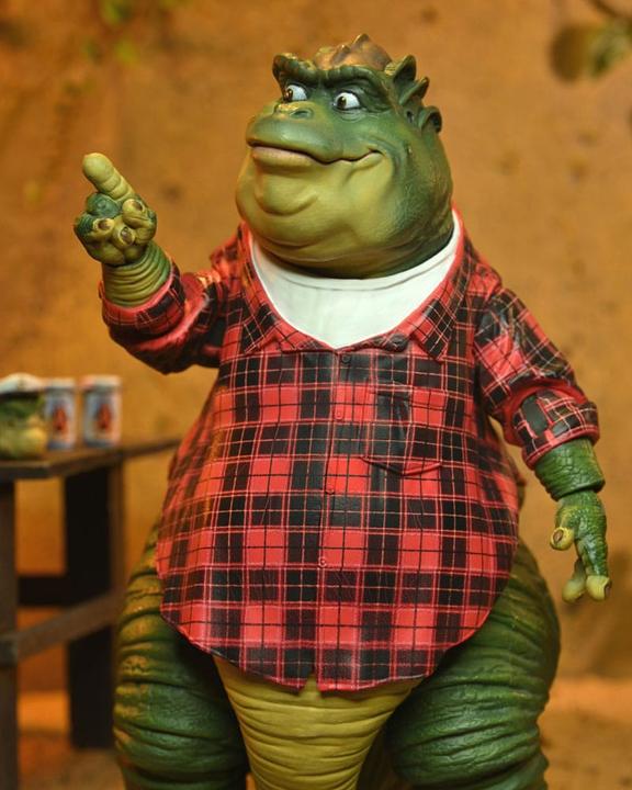 Actual product image Neca Dinosaurs Action Figure Ultimate Earl Sinclair 18 cm