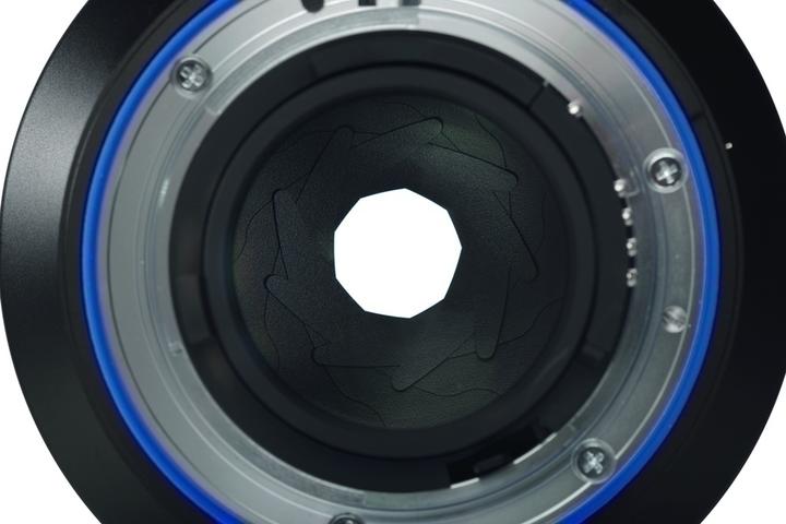 Actual product image Zeiss Milvus 2.0 / 100mm ZE Canon EF (Canon EF, full size)