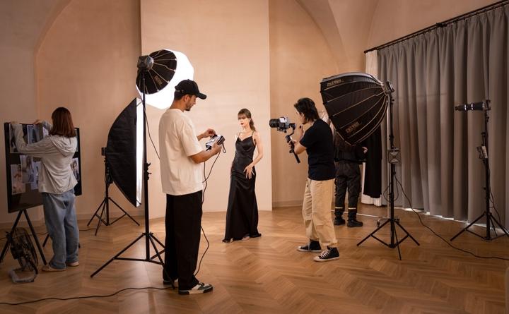 Immagine prodotto Zhiyun Molus G200 (Videocamera)