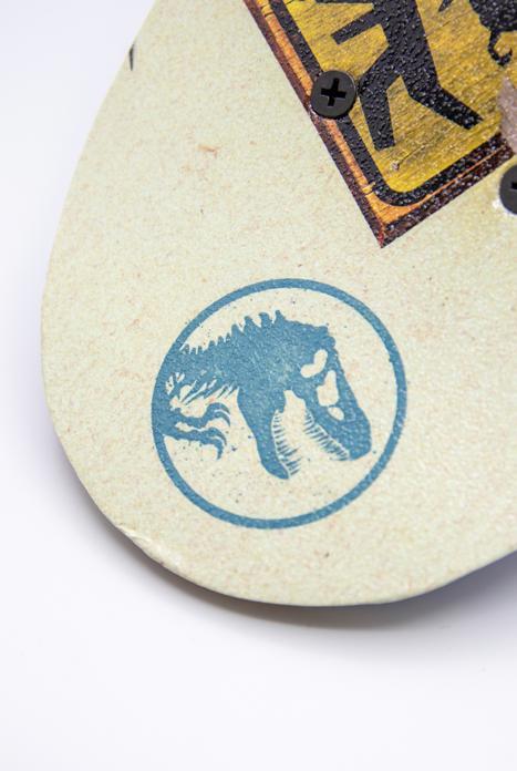 Produktbild Jurassic World Dominion Mini Skateboard Aus Holz "More Than A Minion"