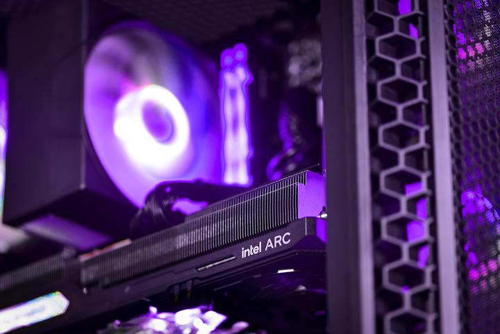 Produktbild Action Actina 5500 (AMD Ryzen 5 5500U, 16 GB, 1000 GB, GeForce RTX 3060)