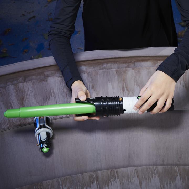 Produktbild Hasbro SW Lichtschwert Luke