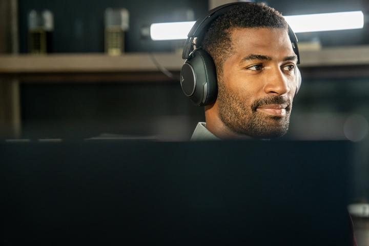 Produktbild Poly Voyager Surround 80 UC (Kabellos, USB-C)