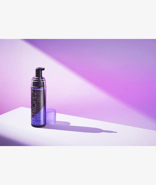 Image du produit St. Tropez Self Tan Ultra Dark Violet Bronzing Mousse (Mousse autobronzante, 200 ml)