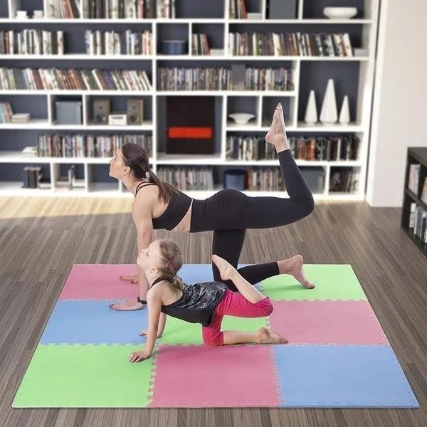 Immagine prodotto One Tappetino pieghevole per allenamento Fitness MP10 verde-blu-rosso, 60x60x1,0cm (9 pezzi) (10 mm)