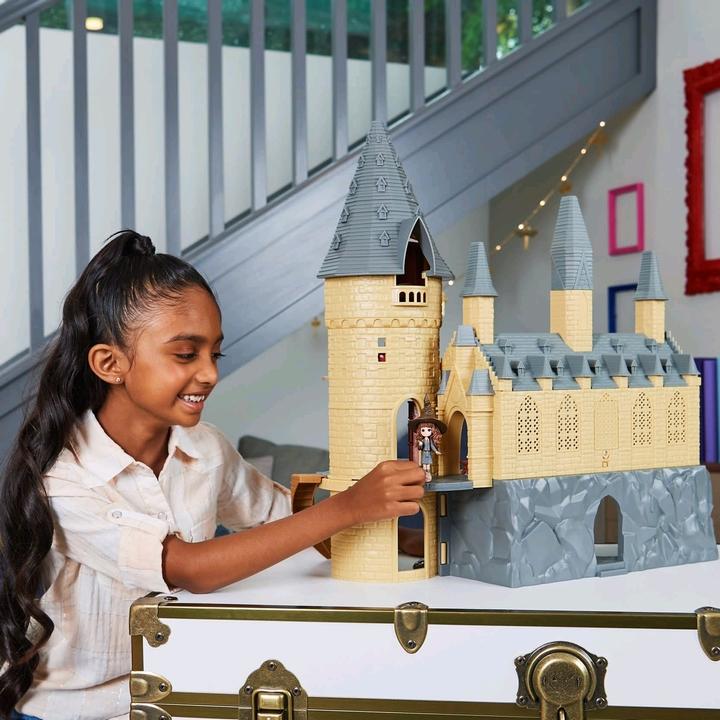 Actual product image Spin Master Hogwarts Castle