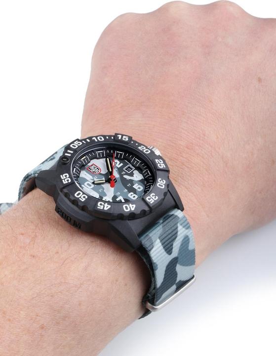 Actual product image Luminox Sea - XS.3507.PH.L (45 mm)