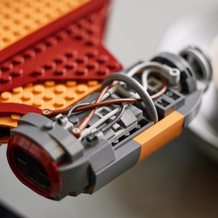 Actual product image LEGO Star Wars - Luke Skywalker's Landspeeder (75341, LEGO Rare Sets)