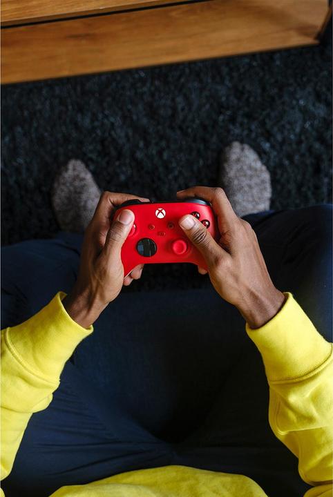 Produktbild Microsoft Xbox Wireless Controller - Pulse Red (PC, Xbox One X, Xbox Series X, Xbox One S, Xbox Series S)