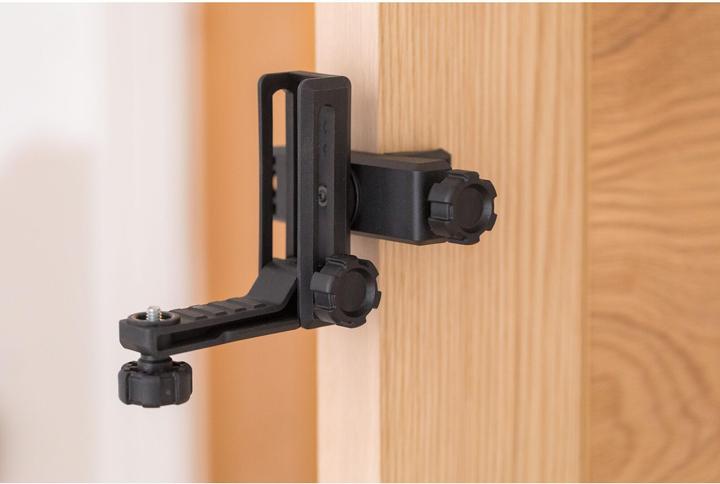Actual product image Black & Decker Compact cross and line laser