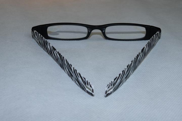 Actual product image Figoline Reading glasses Zebry +2,5 (+2.5)