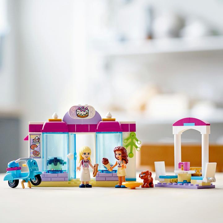 Actual product image LEGO Heartlake City Bakery (41440, LEGO Friends)
