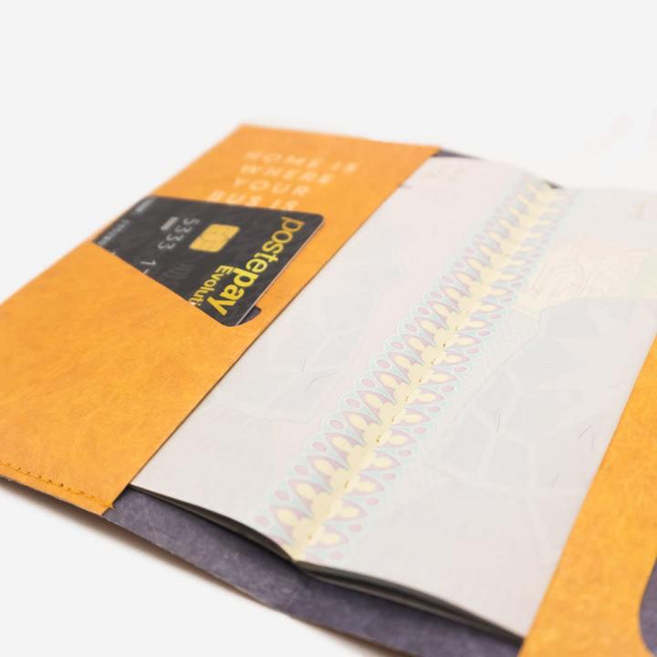 Immagine prodotto Paprcuts Copri passaporto RFID Vanlife | Roadtyping Koop (Copertina del passaporto)