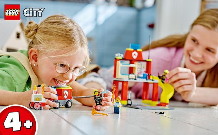 Actual product image LEGO Fire station and fire truck (60375, LEGO City)