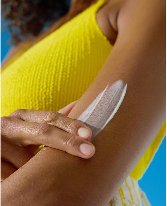 Actual product image NIVEA Protection & care (Sun spray, SPF 50+, 200 ml, 246 g)