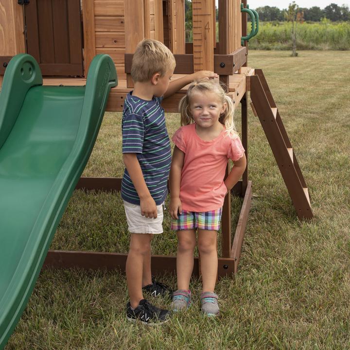 Actual product image Backyard Discovery Echo Heights Playhouse