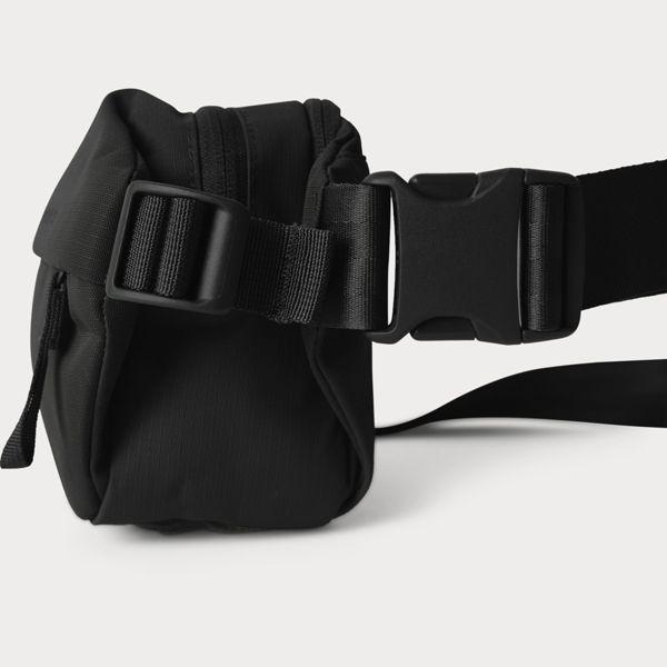 Actual product image Moment Fanny Sling 2L V3 Black (2 l)