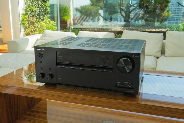 Produktbild Onkyo TX-NR696 (7.2 Kanal, FM, AM)