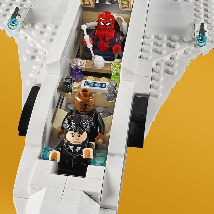 Actual product image LEGO Stark's jet and the drone attack (76130, LEGO Marvel)