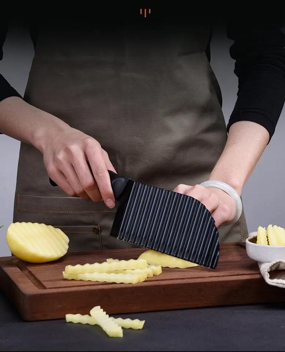 Image du produit Esmée Couteau cannelé polyvalent pour frites / fruits / légumes (29 cm)