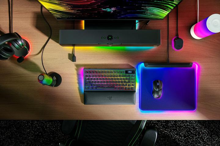 Produktbild Razer BlackWidow V4 Pro (Eng. Int., Kabellos, Kabelgebunden)