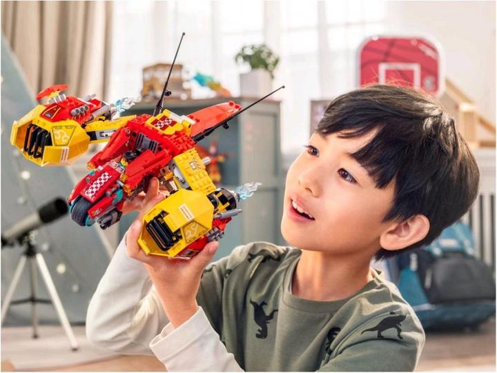 Actual product image LEGO Monkie Kids Cloud Jet (80008, LEGO Monkie Kid, LEGO Rare Sets)