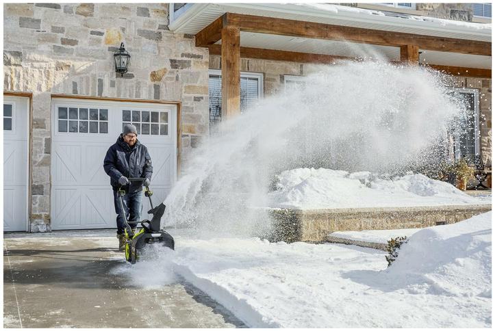 Actual product image Ryobi Cordless snow blower (45 cm)