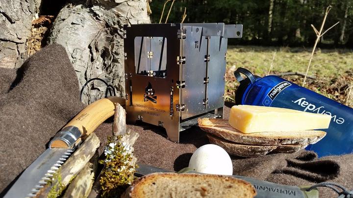 Actual product image Bushcraft Essentials Bushcraft Bushbox LF Titanium