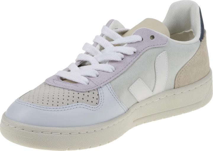 Actual product image Veja V-10 (37)