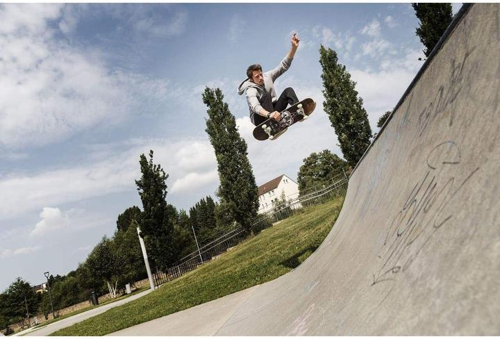 Actual product image Hudora Skateboard Bronx (30.51")