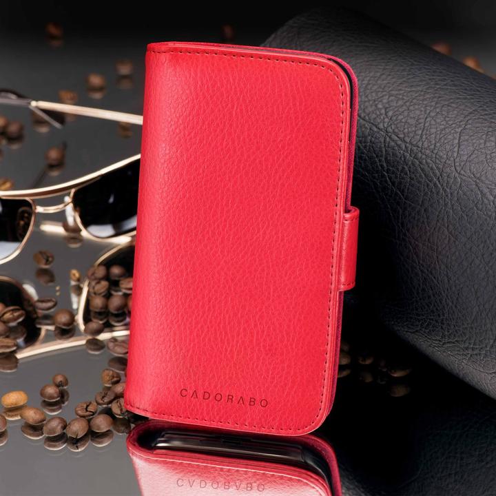 Actual product image Cadorabo 3 card slots sleeve (Apple iPhone 13 Pro)