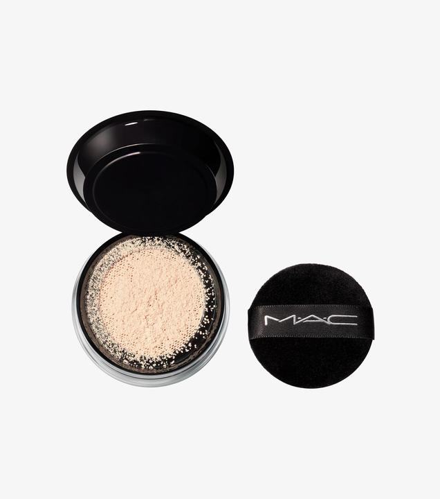 Actual product image MAC Cosmetics Studio F / Blurring Weightl Powder Light (Light)