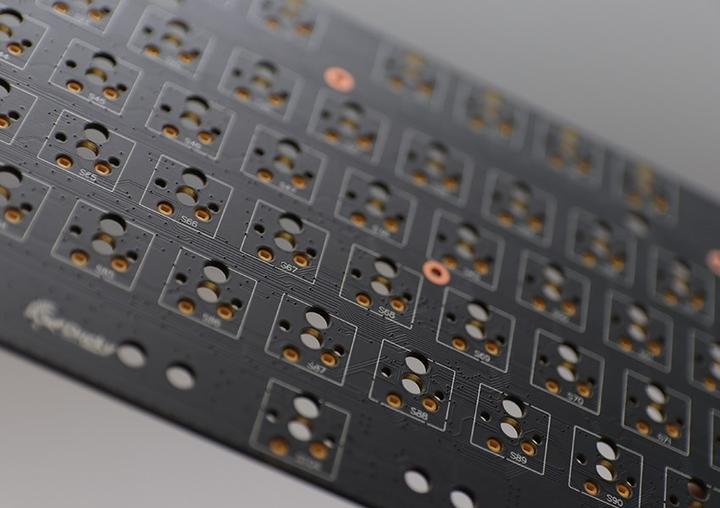 Produktbild Ducky Origin Vintage Gaming Tastatur, Cherry MX-Speed-Silver (DE, Kabelgebunden)