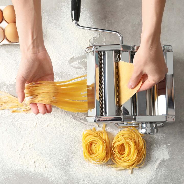 Actual product image Toboli Manual pasta machine