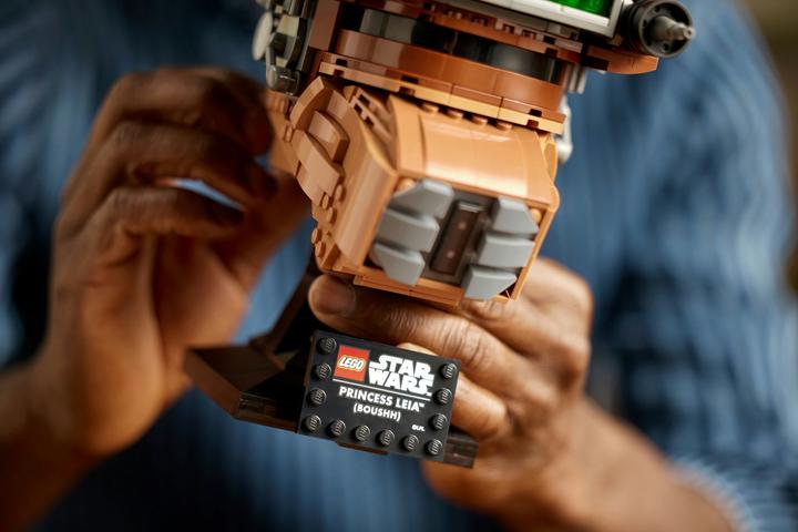 Actual product image LEGO Princess Leia Helmet (75351, LEGO Star Wars)