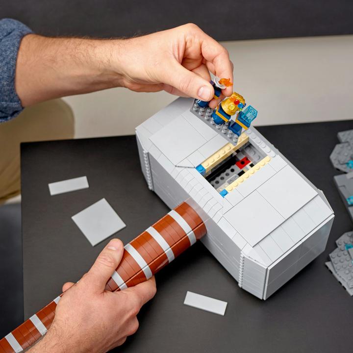 Actual product image LEGO Thor's hammer (76209, LEGO Rare Sets, LEGO Marvel)