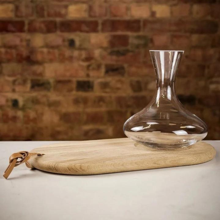 Immagine prodotto LSA Tagliere per formaggi in legno di quercia caraffa per vino - 1,4L trasparente (1.40 l)