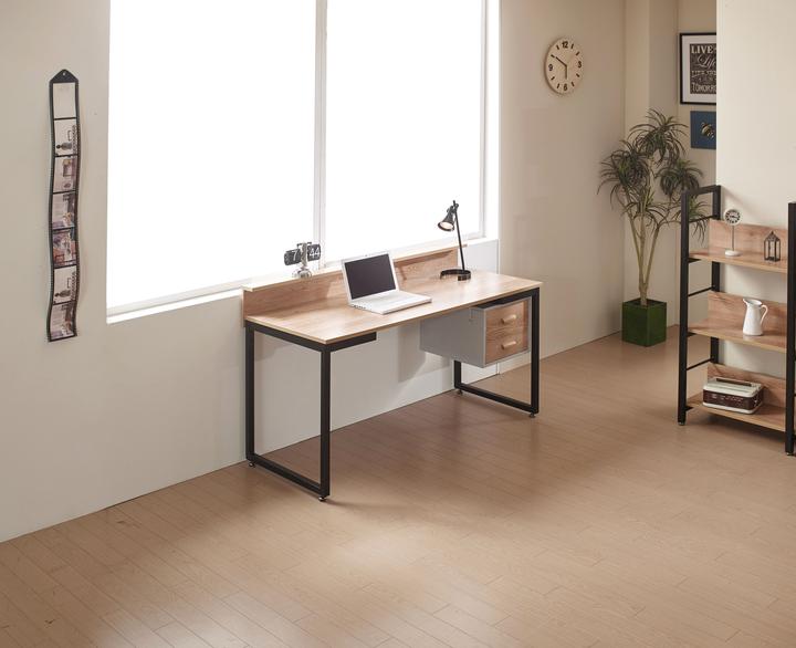 Actual product image Möbilia Tobias (140 x 60 x 84 cm)