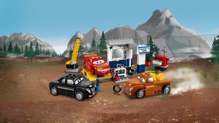 Actual product image LEGO Juniors Smokeys Garage (10743)