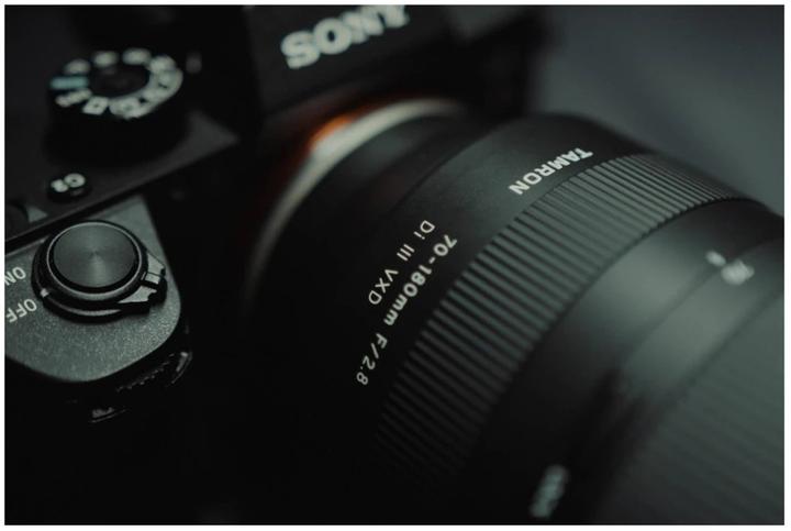 Produktbild Tamron AF 70-180mm f/2.8 Di III VXD (Sony E, Vollformat)