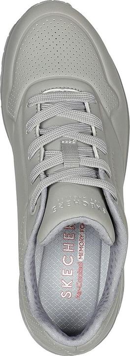 Actual product image Skechers Uno stand (41)