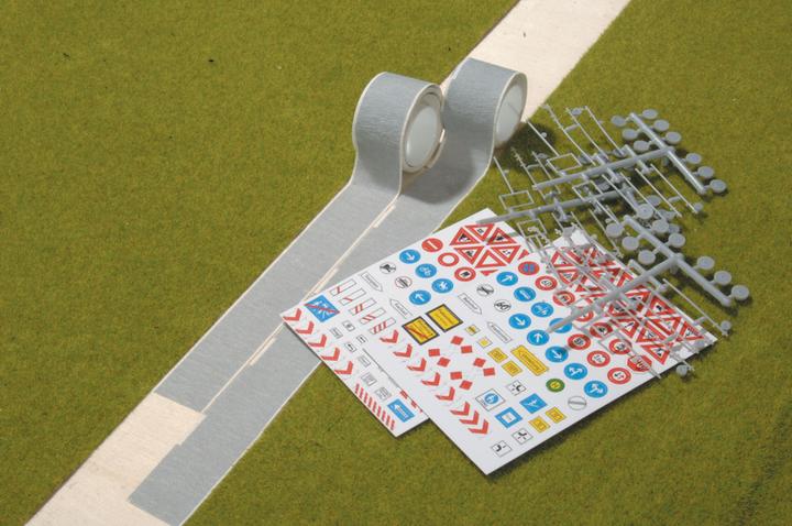 Actual product image Piko Traffic set