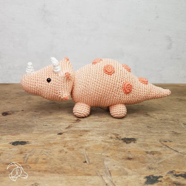 Produktbild Hardicraft Dinosaurier Triceratops - Häkelset